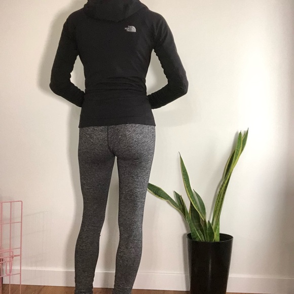 North Face Jacket/Sweater - Picture 2 of 2